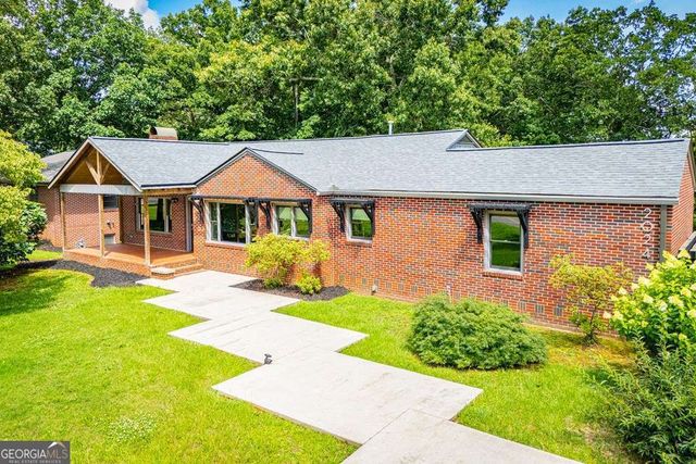 2024 Maple Street, Carrollton, GA 30117