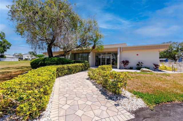 3139 38TH STREET S A, St Petersburg, FL 33711