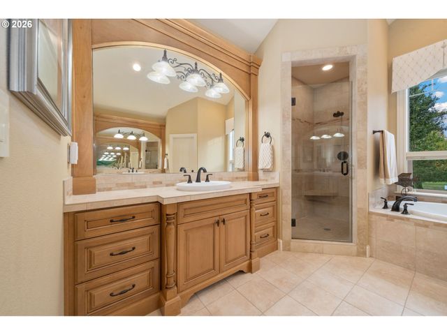 4332 Se 166TH Ct, Vancouver, WA 98683