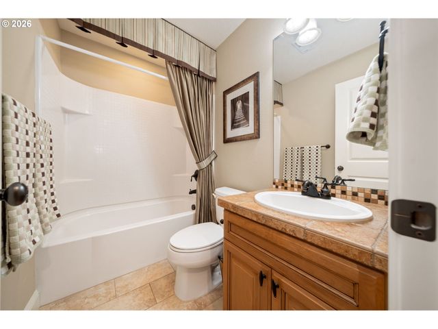 4332 Se 166TH Ct, Vancouver, WA 98683