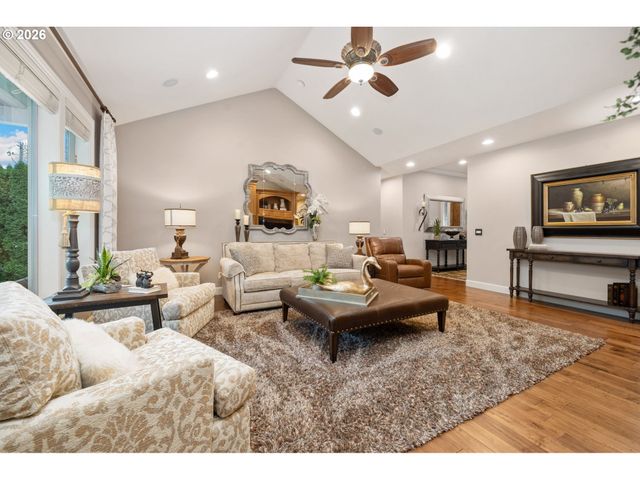 4332 Se 166TH Ct, Vancouver, WA 98683