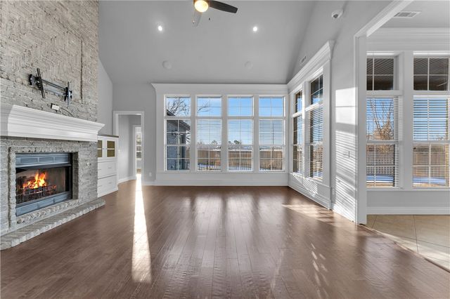 2711 S Haley Court, Rogers, AR 72758