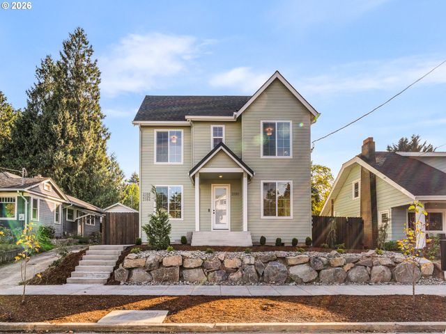 2092 N Watts St, Portland, OR 97217