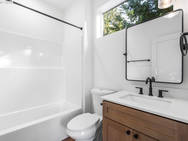 2092 N Watts St, Portland, OR 97217