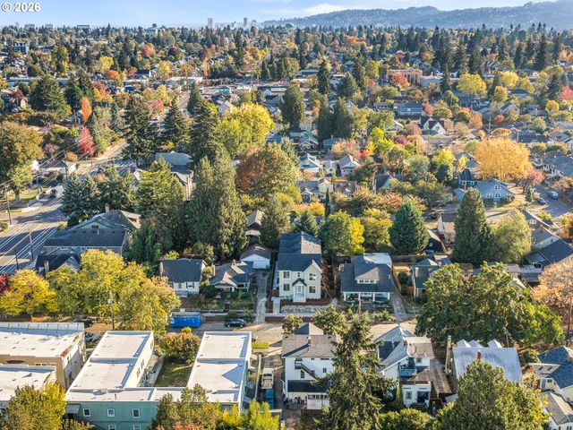 2092 N Watts St, Portland, OR 97217