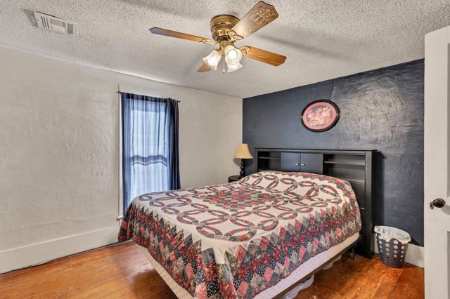 316 N Blaine St, Wellington, KS 67152