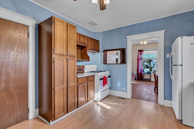 316 N Blaine St, Wellington, KS 67152