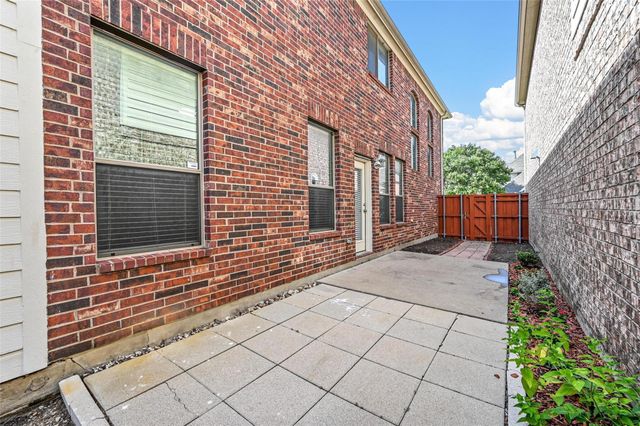 2124 Broadstone Drive, Plano, TX 75025