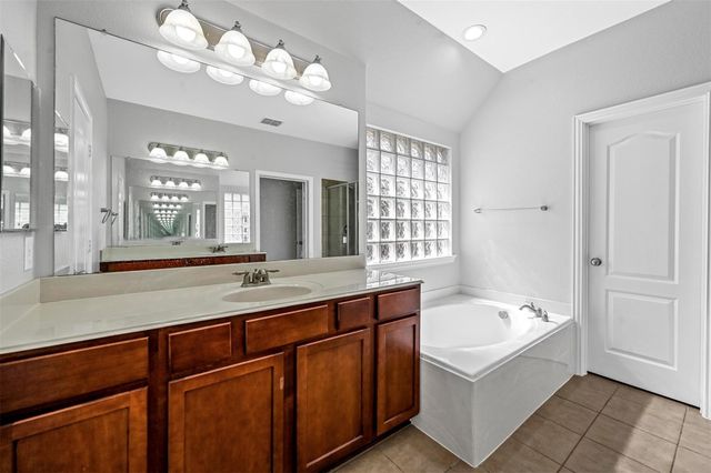 2124 Broadstone Drive, Plano, TX 75025
