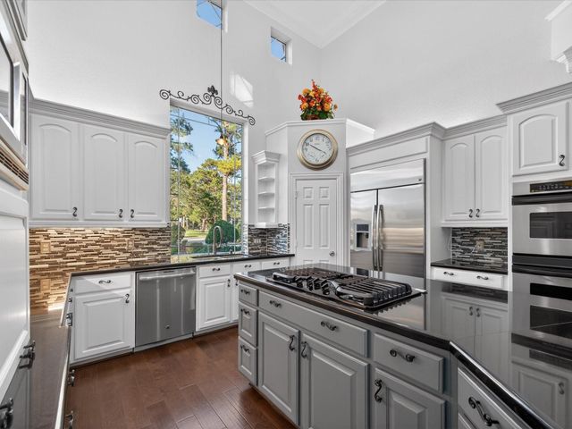 11 Gleannloch Estates Drive, Spring, TX 77379