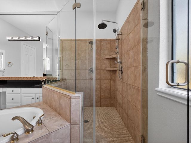 11 Gleannloch Estates Drive, Spring, TX 77379