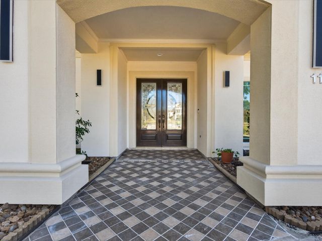 11 Gleannloch Estates Drive, Spring, TX 77379