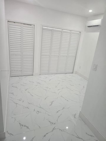 19520 SW 97th Pl, Cutler Bay, FL 33157