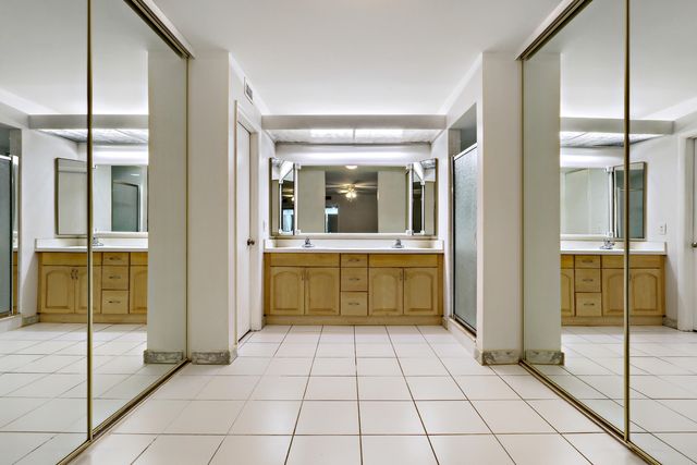 2403 24th Lane, Palm Beach Gardens, FL 33418