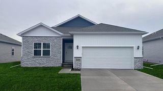 3605 Azalea Drive, Waukee, IA 50263