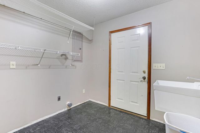 11736 Broad Street, Millersport, OH 43046