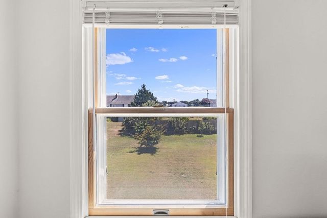 60 Bourne Neck Dr, Bourne, MA 02532