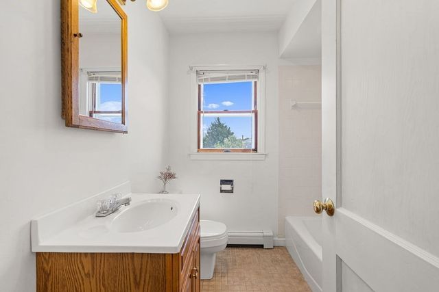 60 Bourne Neck Dr, Bourne, MA 02532