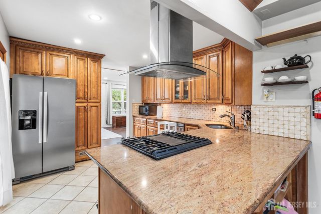 48 Stanford Drive, South Brunswick, NJ 08824