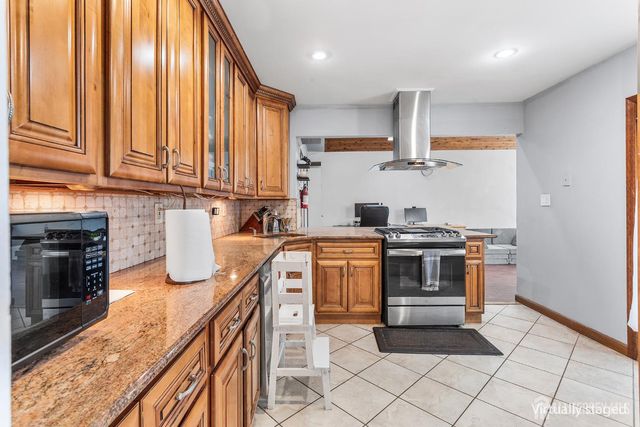48 Stanford Drive, South Brunswick, NJ 08824