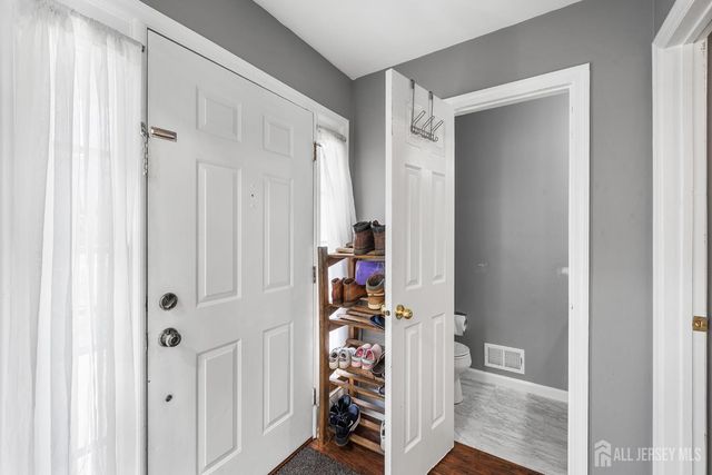 48 Stanford Drive, South Brunswick, NJ 08824