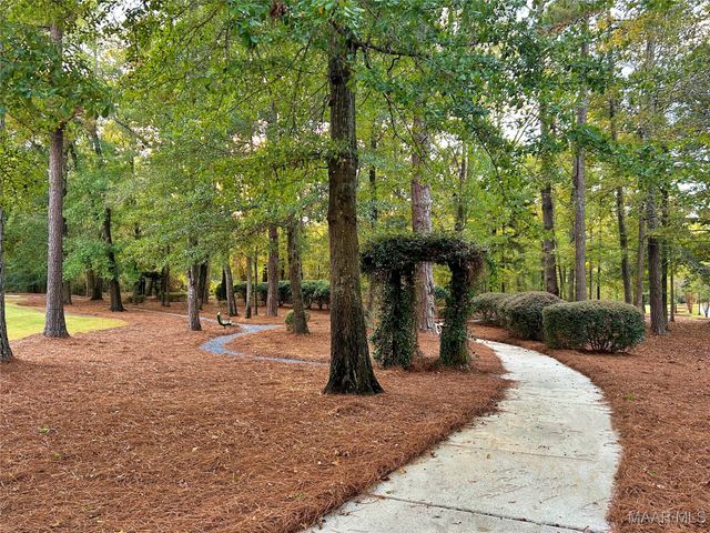 9365 Crescent Lodge Circle, Pike Road, AL 36064