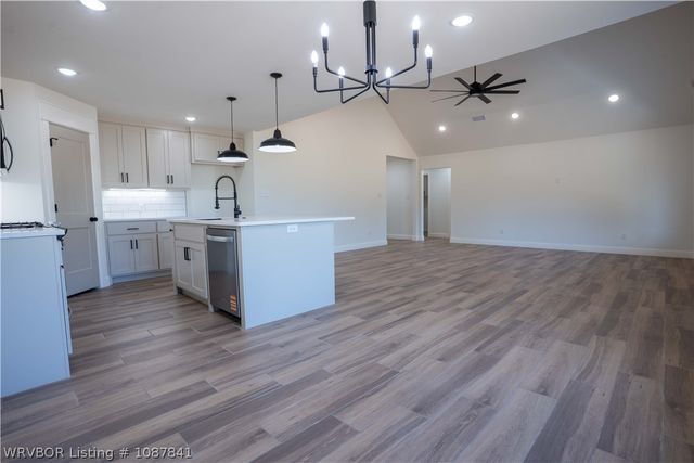 1006 Raleigh Street, Lavaca, AR 72941