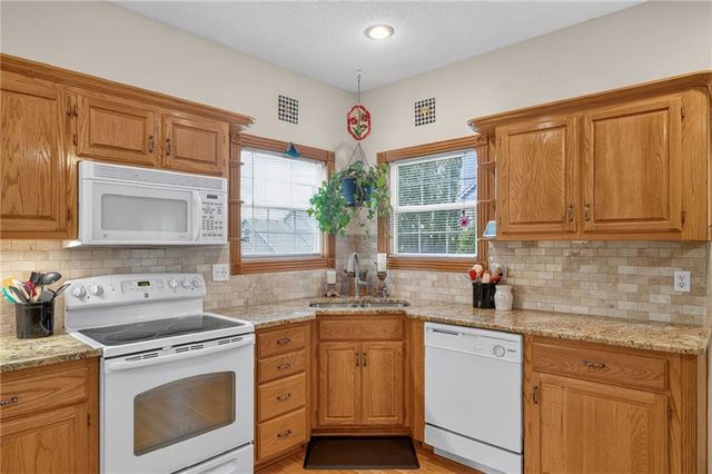 10912 N Wallace Avenue, Kansas City, MO 64157
