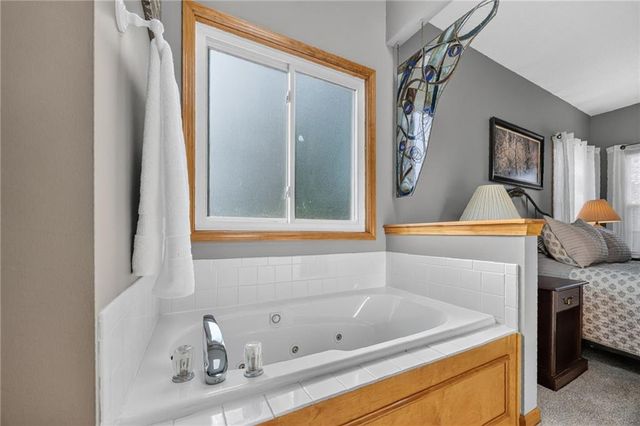 10912 N Wallace Avenue, Kansas City, MO 64157