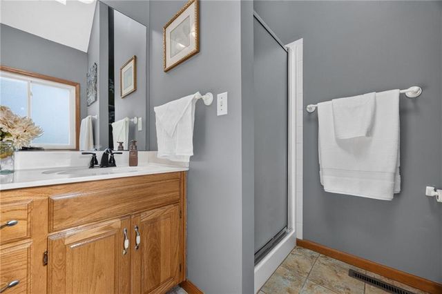 10912 N Wallace Avenue, Kansas City, MO 64157
