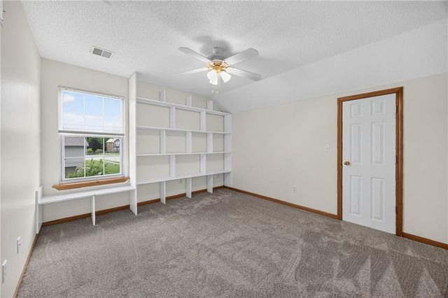 10912 N Wallace Avenue, Kansas City, MO 64157