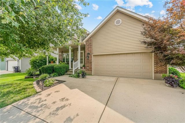 10912 N Wallace Avenue, Kansas City, MO 64157