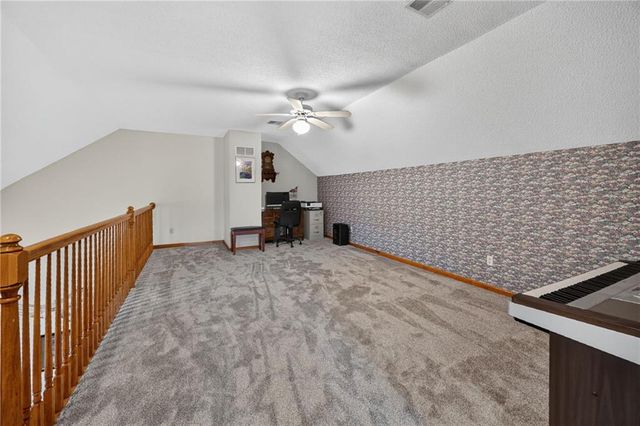 10912 N Wallace Avenue, Kansas City, MO 64157
