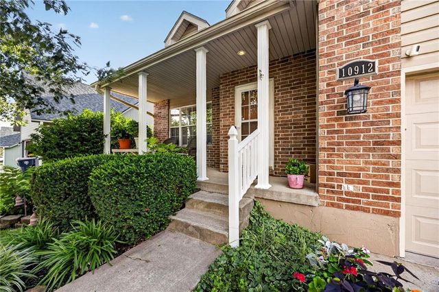 10912 N Wallace Avenue, Kansas City, MO 64157