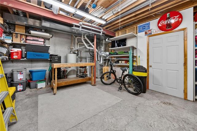 10912 N Wallace Avenue, Kansas City, MO 64157
