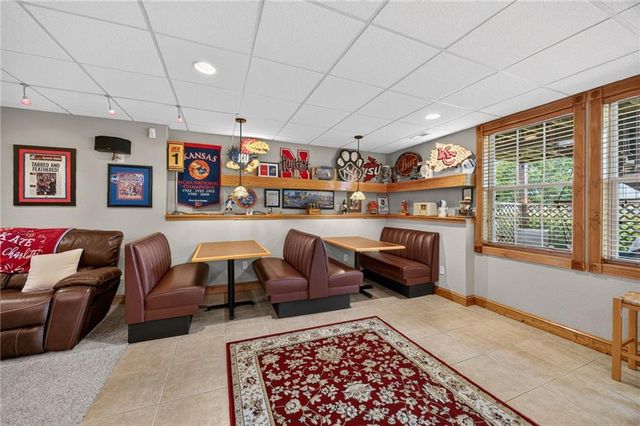 10912 N Wallace Avenue, Kansas City, MO 64157