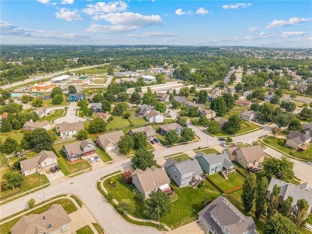 10912 N Wallace Avenue, Kansas City, MO 64157