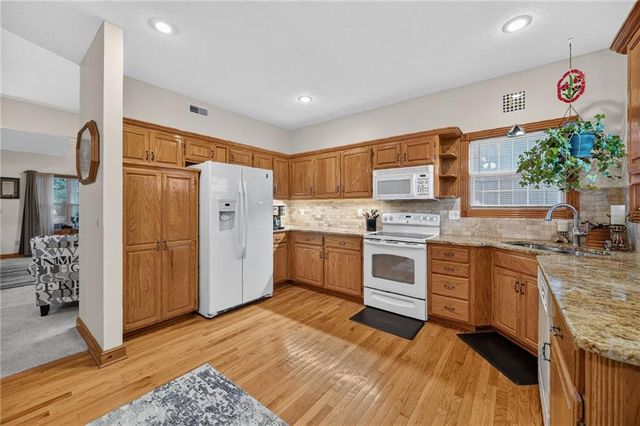 10912 N Wallace Avenue, Kansas City, MO 64157