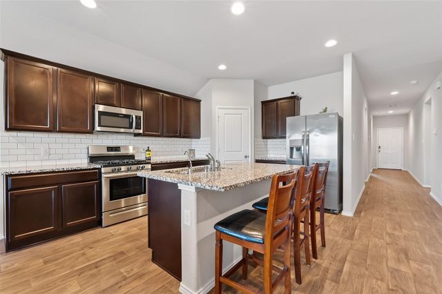 831 Petunia Falls Lane, Rosharon, TX 77583