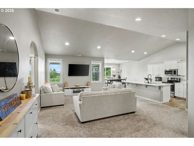 11862 STEINKAMP Rd Se, Aumsville, OR 97325
