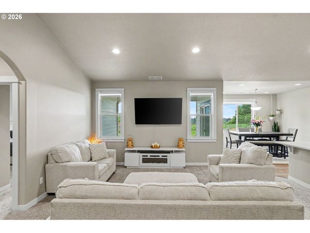11862 STEINKAMP Rd Se, Aumsville, OR 97325