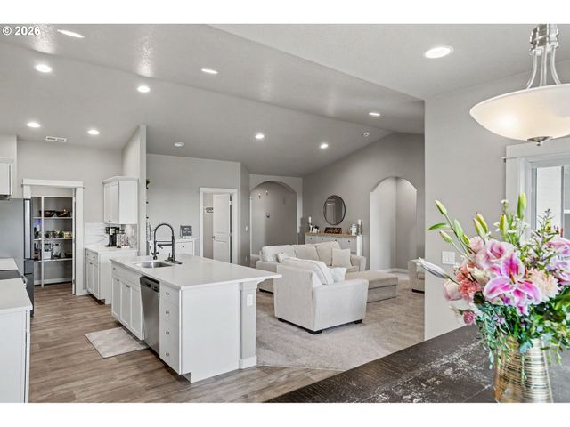 11862 STEINKAMP Rd Se, Aumsville, OR 97325
