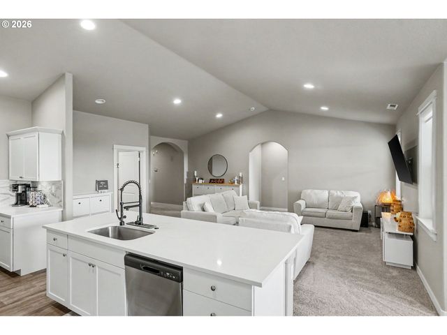 11862 STEINKAMP Rd Se, Aumsville, OR 97325