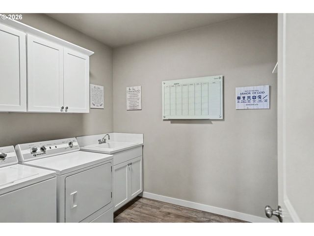 11862 STEINKAMP Rd Se, Aumsville, OR 97325