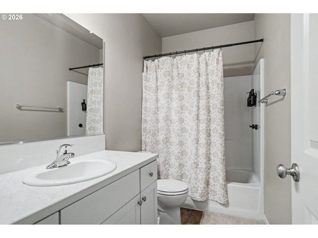 11862 STEINKAMP Rd Se, Aumsville, OR 97325