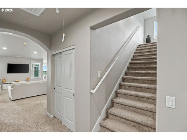 11862 STEINKAMP Rd Se, Aumsville, OR 97325