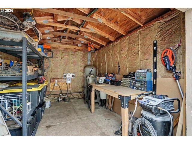 11862 STEINKAMP Rd Se, Aumsville, OR 97325
