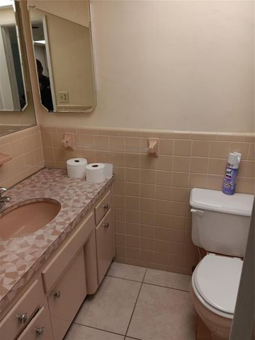 1110 N Riverside Drive 26, Pompano Beach, FL 33062