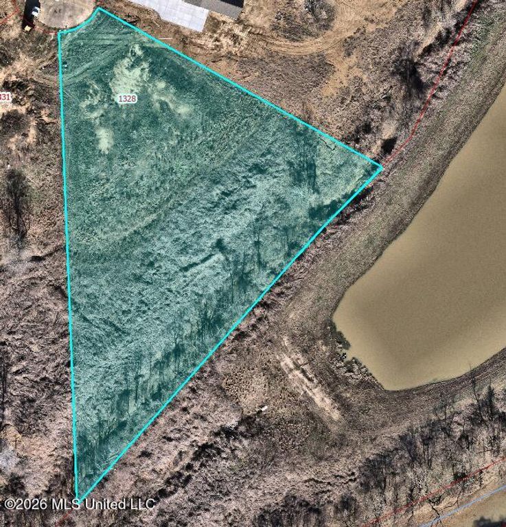 1328 Pebble Cove, Byhalia, MS 38611 — exterior