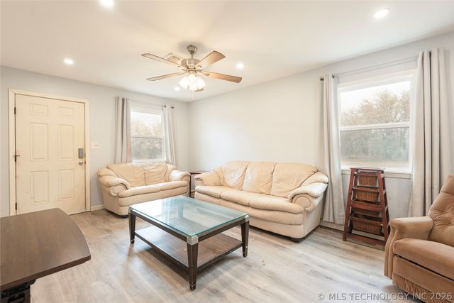 248 Pebble Lane, Ratliff City, OK 73481